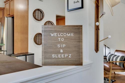 Downtown Paso: Sip N Sleepz 3 Bed/2.5 Bath