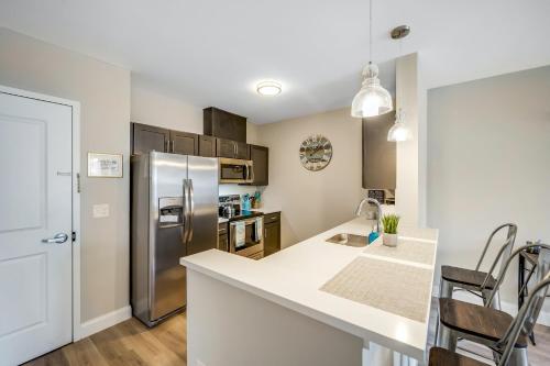 Cozy King Bed-Free Parking! Easy Ride to NYC in Newark, USA