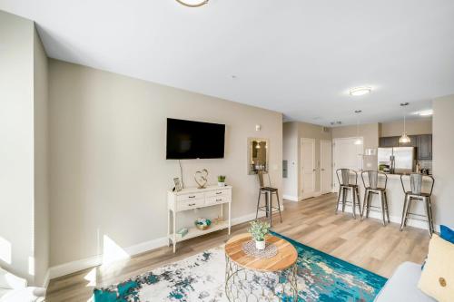 Cozy King Bed-Free Parking! Easy Ride to NYC in Newark, USA