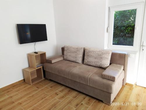 One-Bedroom Apartment with Terrace room in Apartments and rooms with parking space Novi Vinodolski - 19860