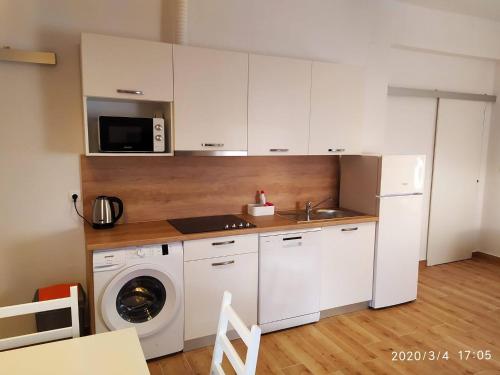 Two-Bedroom Apartment with Terrace image 5