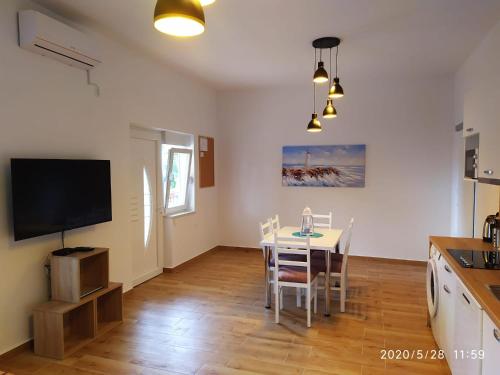 Two-Bedroom Apartment with Terrace image 3