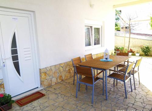 Two-Bedroom Apartment with Terrace image 2