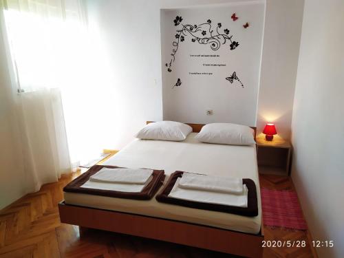 Double Room with Terrace and Sea View   room in Apartments and rooms with parking space Novi Vinodolski - 19860