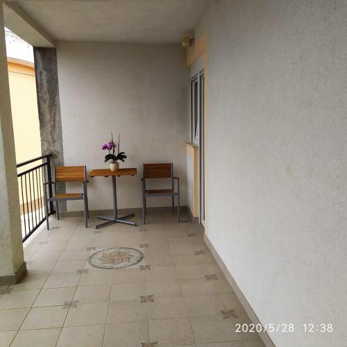Double Room with Terrace image 3