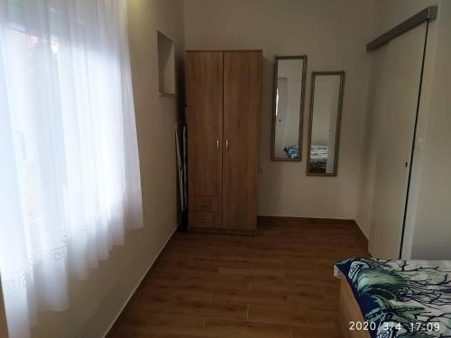 Two-Bedroom Apartment with Terrace image 8
