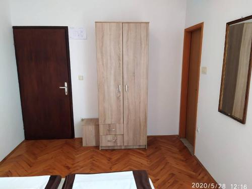 Double Room with Terrace and Sea View   image 6