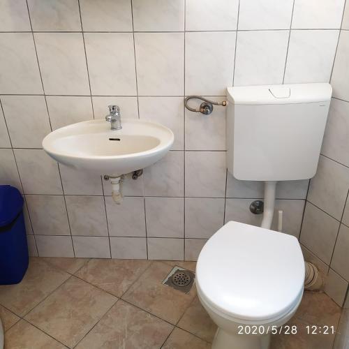 Double Room with Terrace image 4