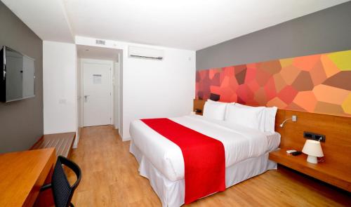 BIT Design Hotel BIT Design Hotel is perfectly located for both business and leisure guests in Montevideo. The hotel offers a wide range of amenities and perks to ensure you have a great time. All the necessary facili