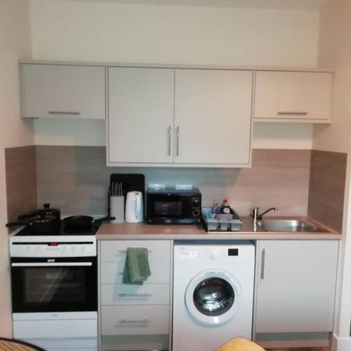 кухня, Carvetii - Norman House - 2nd floor, 1 bedroom flat in Бонесс