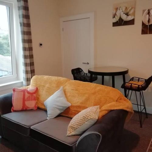 Carvetii - Norman House - 2nd floor, 1 bedroom flat in Бонесс