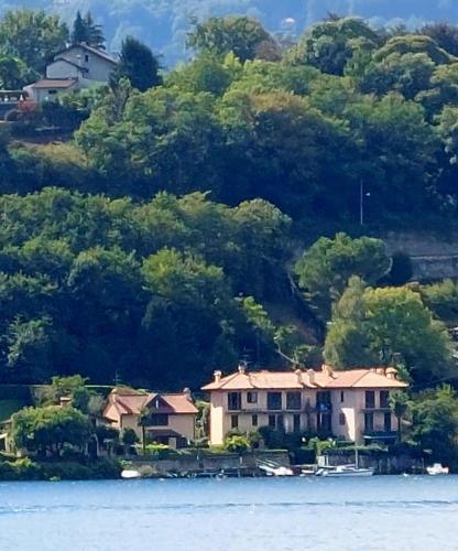 Lussuoso appartamento nella magia del lago d'Orta