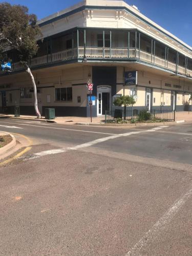 The Flinders Hotel Motel Port Augusta Port Augusta