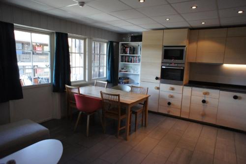 Spacious 2-bedroom holiday apartment - Hemsedal Veslehorn 14