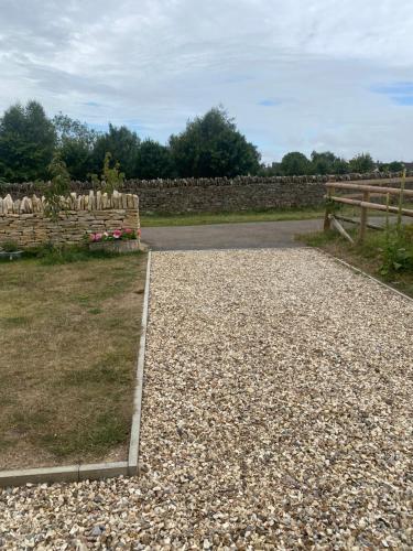 Cosy Cotswolds Self-Contained One Bedroom Cottage in Salford