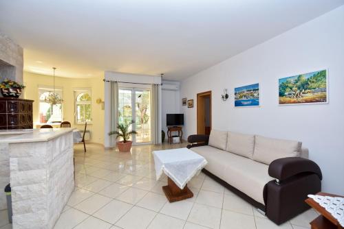 Deluxe Apartment image 10