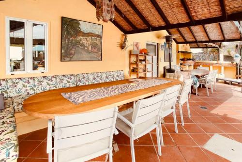 Fasiliti, Casa Verde in Vista la Graciosa