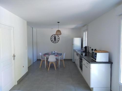 Studio Les Ecureuils - Apartment - Pont-dʼAin