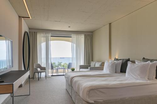 Executive Twin Room with Sea View