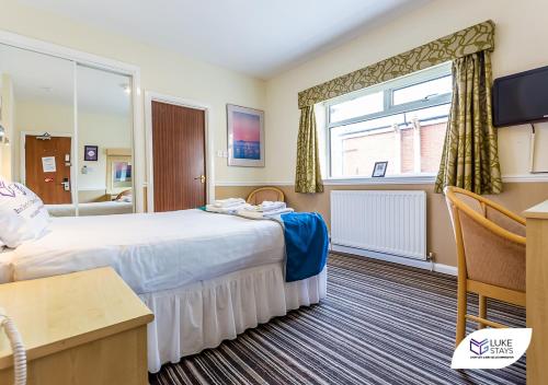 Luke Stays - Grosvenor Road Hotel de charme Quorum Business Park