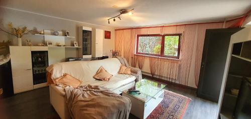 Ferienwohnung 3,2 km von Saarloius entfernt mit Terrasse und Garten in Uberherrn