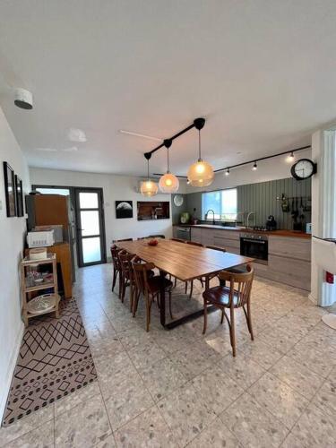 בית מול ירח in Maalot Tarshiha