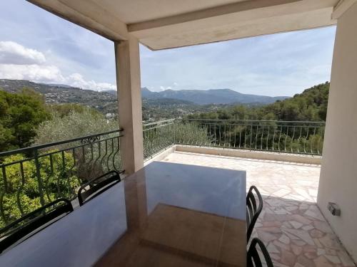 Séjour en pleine nature, vue imprenable, jacuzzi