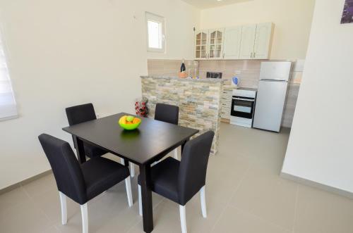 Four Seasons Apartments in Kotor