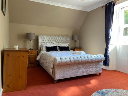 Fabulous 2 Bedroom House just outside Edinburgh in Рослін