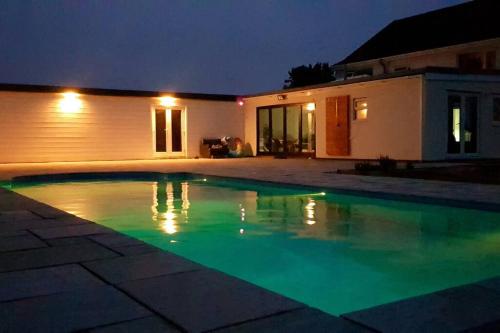Rural Farmhouse with Swimming Pool Getaway