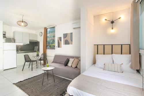 Studio La Pivoine, en bord de mer in Les Trois Ilets