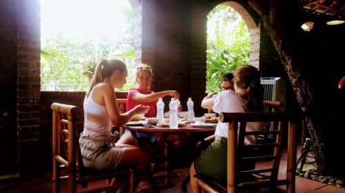 Restaurant, Tam Coc Tropical Homestay in Ninh Bình