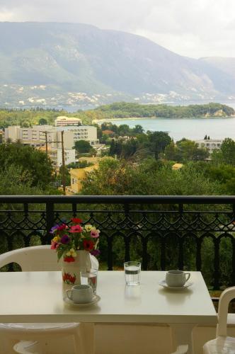 Vistas, Marialice in Corfú