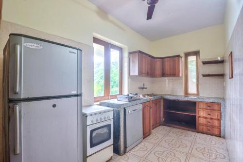 Amazing Hilltop 3BHK Villa with Swimming Pool in Marra