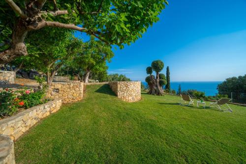 Lourdas Bay View