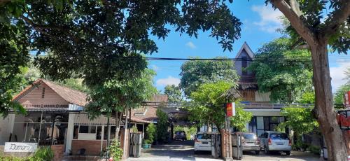 B&B Banyuwangi - Kampoeng Osing Syariah Guest House - Bed and Breakfast Banyuwangi