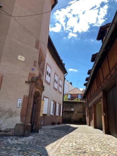 Logement de charme dans un monument historique daté de 1544, au centre de Haguenau