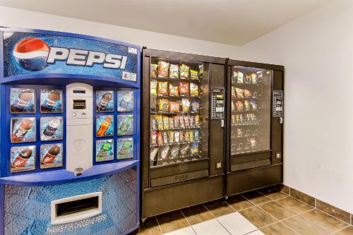 Comida y bebida, Motel 6 Watsonville, CA - Monterey Area in Watsonville