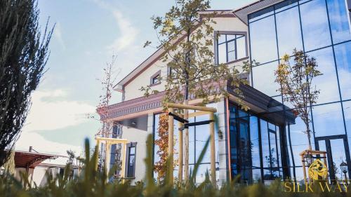 Boutique Hotel Silk Way - Tap to explore photos