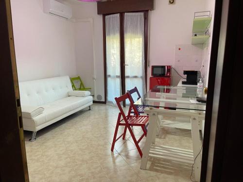  Bilocale country chic Maison Rose two km from the Modena Sud exit in 41122 Modena