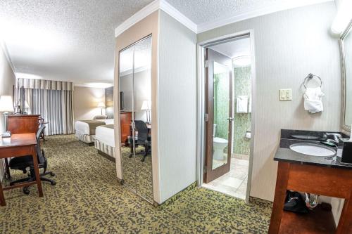 Salt Lake Plaza Hotel SureStay Collection by Best Western