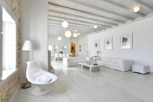 Paros Villa Full Moon - image 3