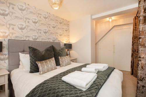 8 Blue Bridge- Elegant and Luxurious 1 Bedroom Apt- Free Parking - image 11