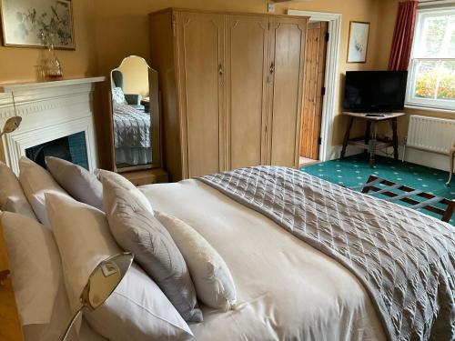 The Jolly Farmer Room Type - Deluxe Double Room with Bath