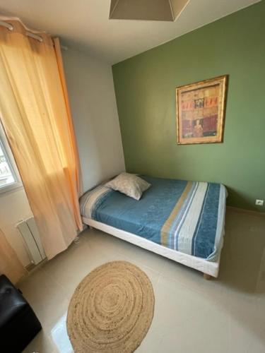 Un joli T3 a asnieres sur seine — Hotel in Paris