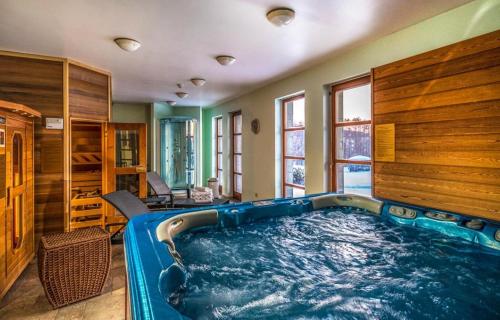 Hot tub, Forest Hills Hotel & Golf Zirc in Zirc