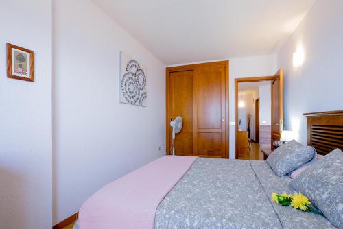 FRONT LiNE OCEAN ViEW 2BeD Wi-Fi YOUR HOLiDAY HOME, Tenerife