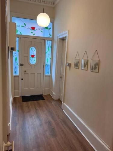 Victorian 3 BR main door flat, King size beds , large rooms, Glasgow (Foto 5)
