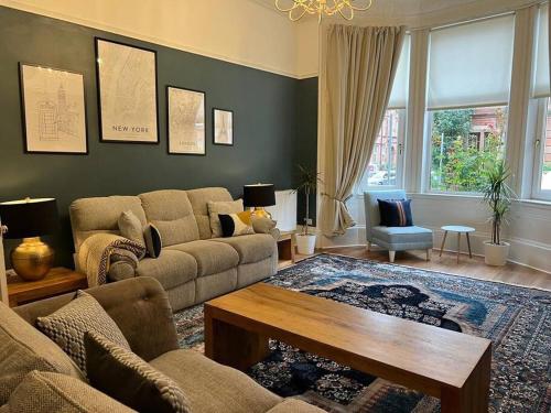 Victorian 3 BR main door flat, King size beds , large rooms, Glasgow (Foto 10)