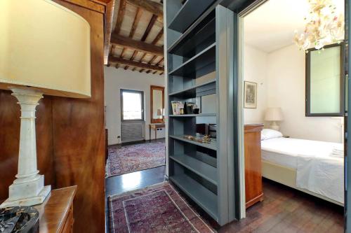 Colosseo - Charming period apartment with wonderful panoramic terrace